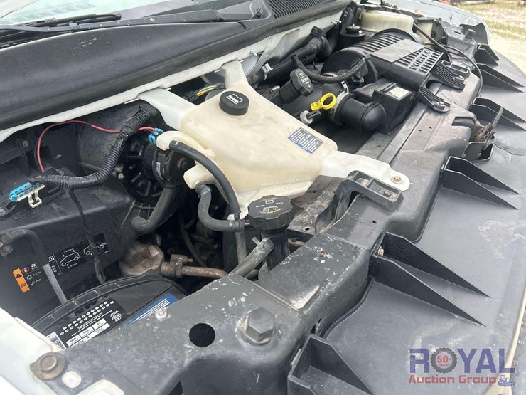 2017-chevrolet-express-2500-image-15