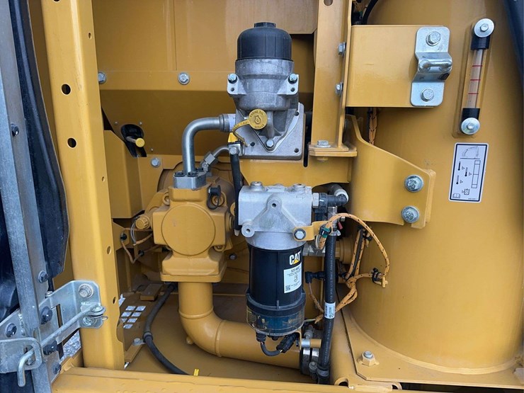 2022-caterpillar-313gc-image-16