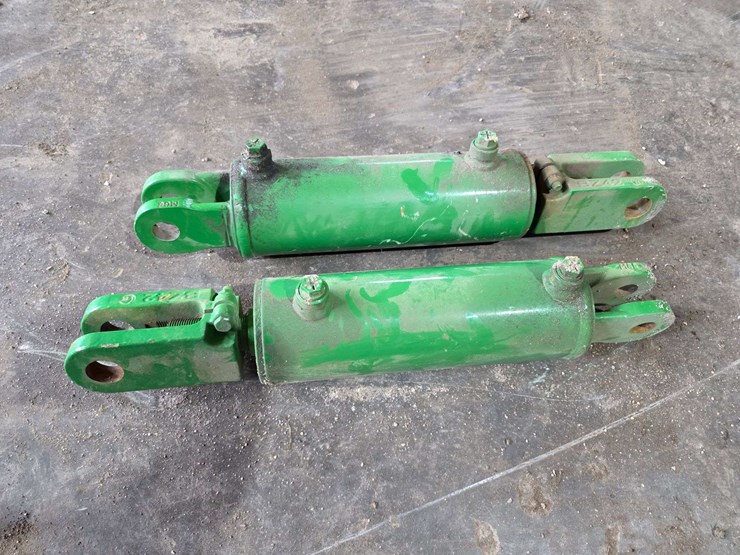 john-deere-12-image-4