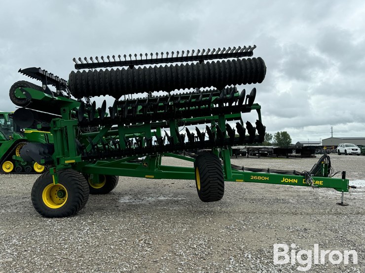 2023-john-deere-2680h-image-4