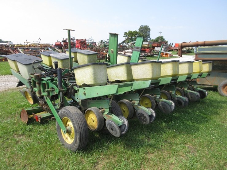 john-deere-7000-image-4