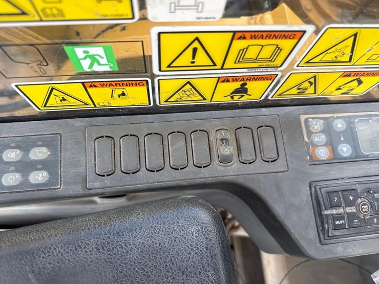2018-caterpillar-326fl-image-41