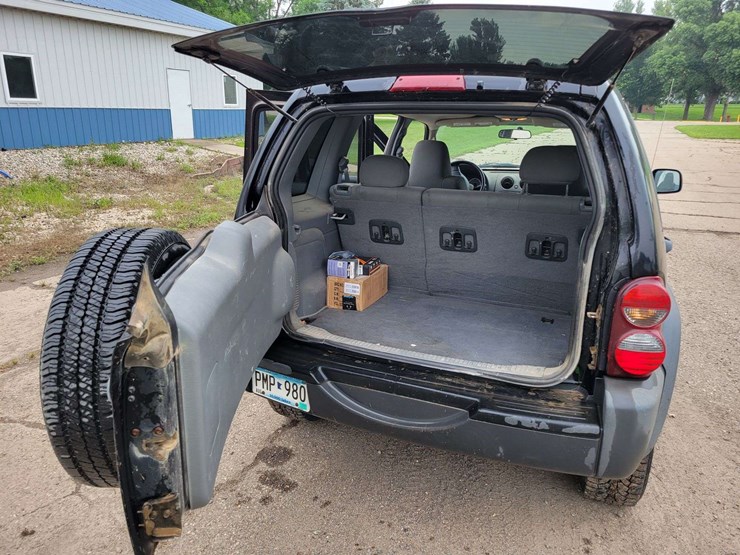 2007-jeep-liberty-image-10