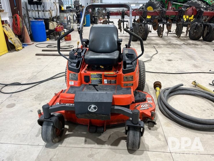 kubota-zd326-image-3