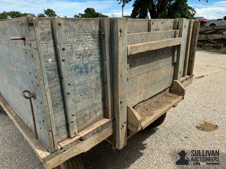 monarch-wooden-barge-wagon-on-case-running-gear-image-16