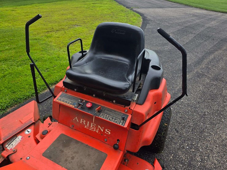 ariens-48”-zero-turn-lawn-mower,-vanguard-16hp-v-twin-engine,-flex-n-float-deck,-model:-ezr1648,-run-image-16