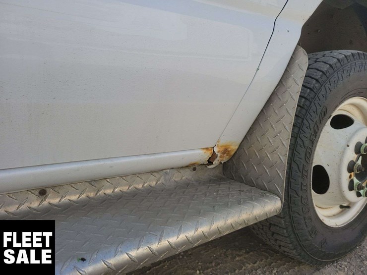 2011-ford-e450-image-30