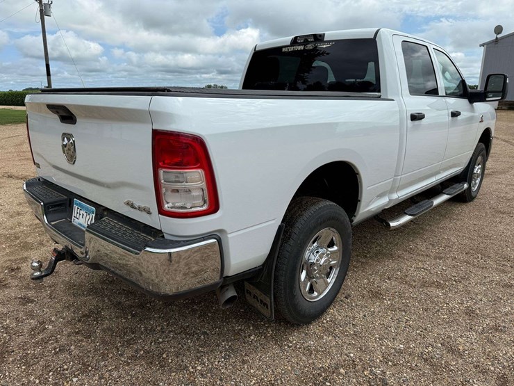 2024-ram-2500-tradesman-image-23