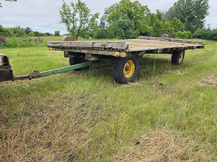 john-deere-running-gear-with-rack,-rack-will-need-work,-11l-15-tires-on-6-bolt-rims,-extendable-hitc-image-1