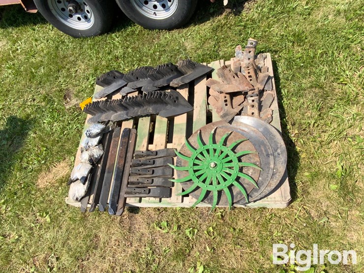pallet-of-farm-support-image-8