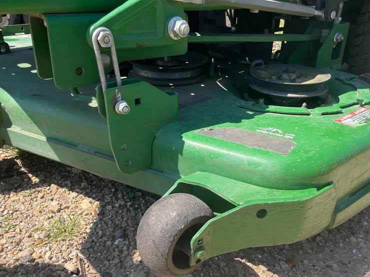 2022-john-deere-la-image-8