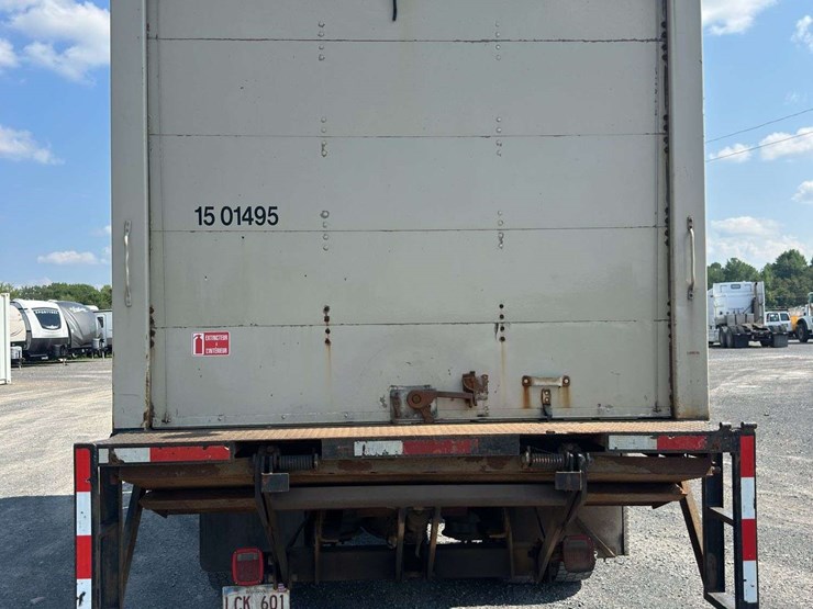 2003-freightliner-m2-106-box-truck-(17’-box)-image-5