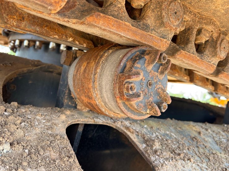 caterpillar-325fl-image-11