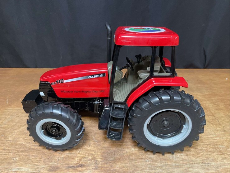 1/16-case-ih-mx110-2002-wisconsin-nib-ertl-image-3