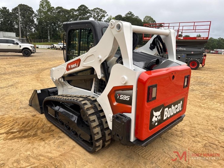 2023-bobcat-t595-image-3