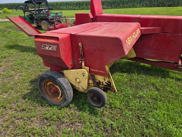 new-holland-275-image-12