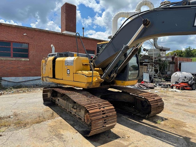 2014-deere-210g-lc-image-7