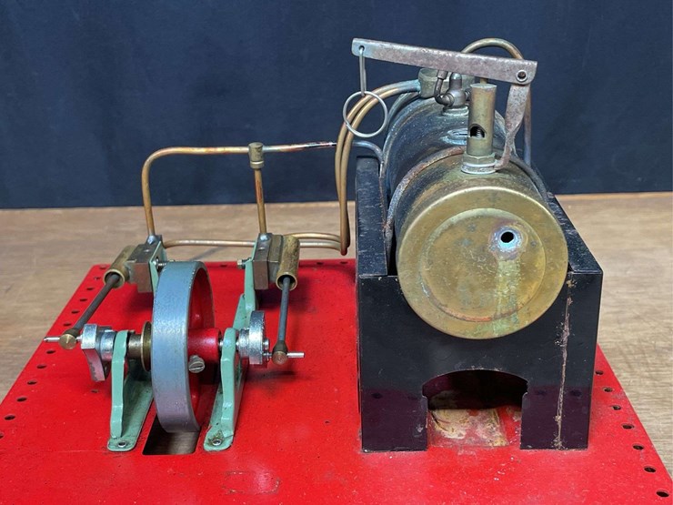 steam-engine-nib-mamod-image-8