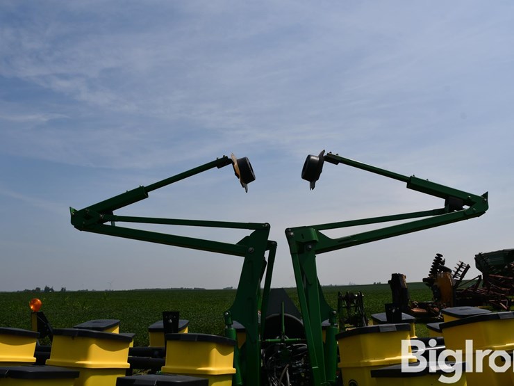 2013-john-deere-1760-image-11