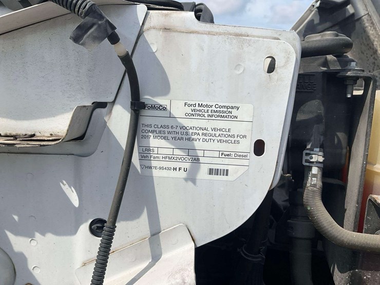 2017-ford-f650-image-13