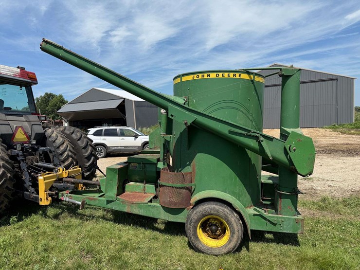 john-deere-700-image-6