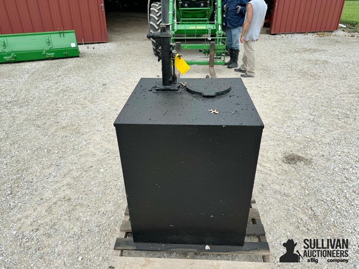 steel-bulk-oil-tank-w/-pump-image-4