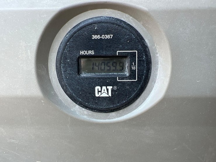 2015-caterpillar-336fl-image-47