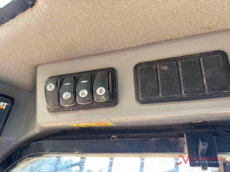 2018-caterpillar-289d-image-19