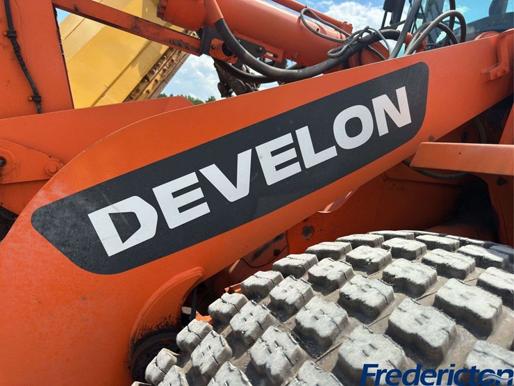 2014-doosan-dl250-image-18