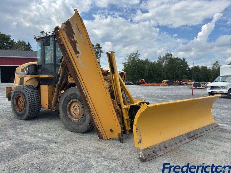 caterpillar-938h-image-2