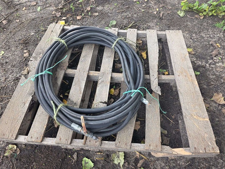 approx-177’-rubber-propane-hose-with-shut-off-valves-image-3
