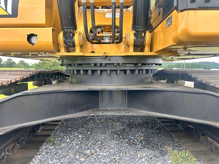 2018-caterpillar-320gc-image-13