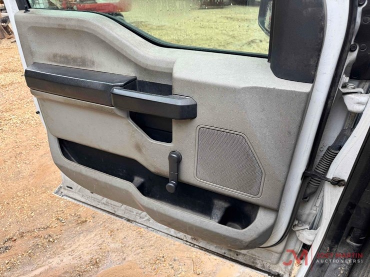 2017-ford-f250-xl-image-28