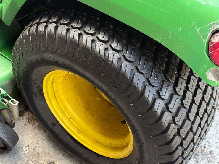 john-deere-x720-image-13