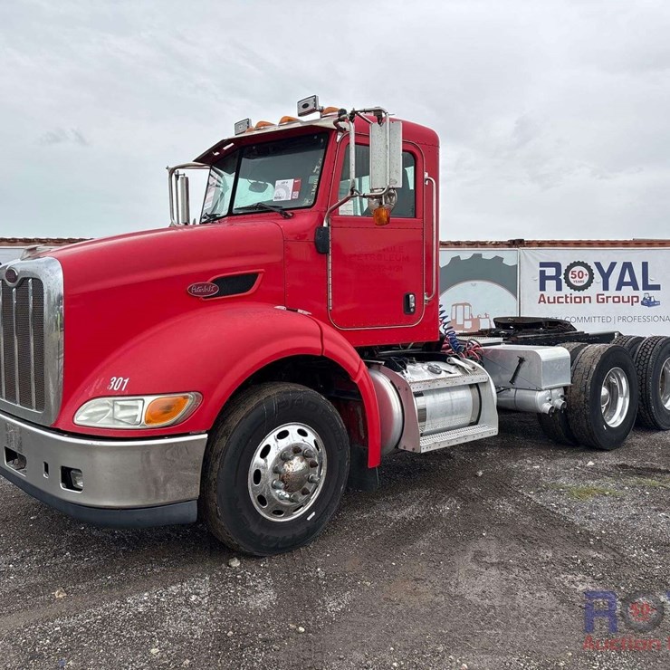 2009 PETERBILT 384