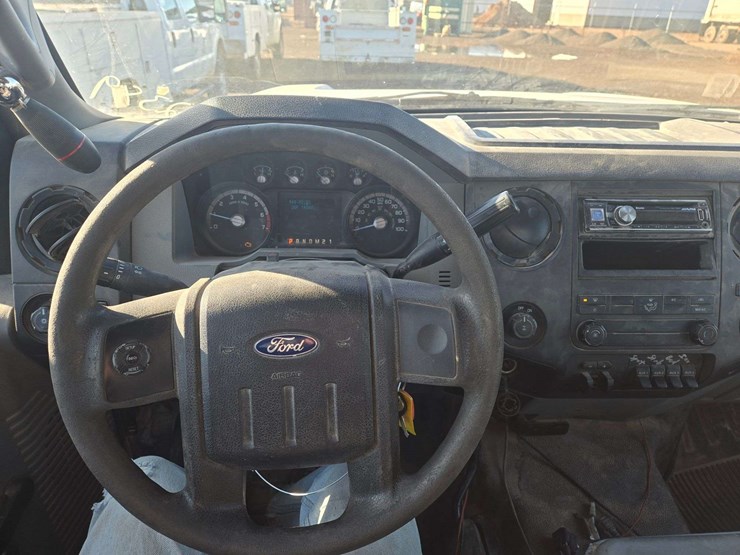 2011-ford-f350-image-14