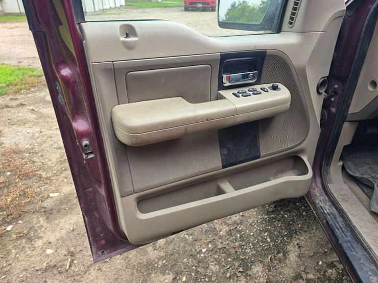 2004-ford-f150-xlt-image-22