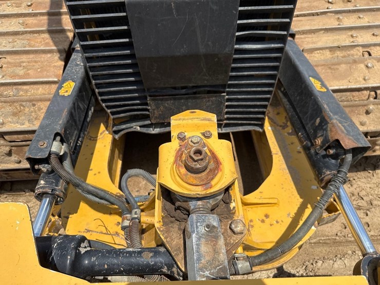 2019-caterpillar-d6k2-lgp-image-22