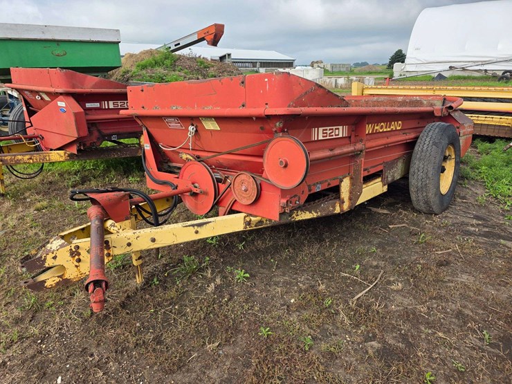 new-holland-520-image-1