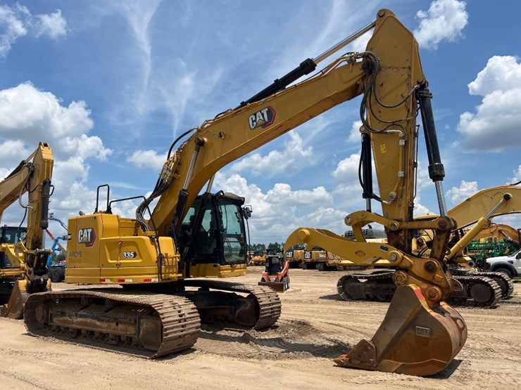 2022-caterpillar-335-image-6