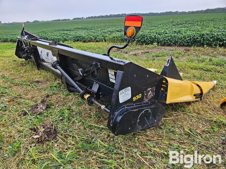 clarke-machine-930-9r30-corn-header-image-5