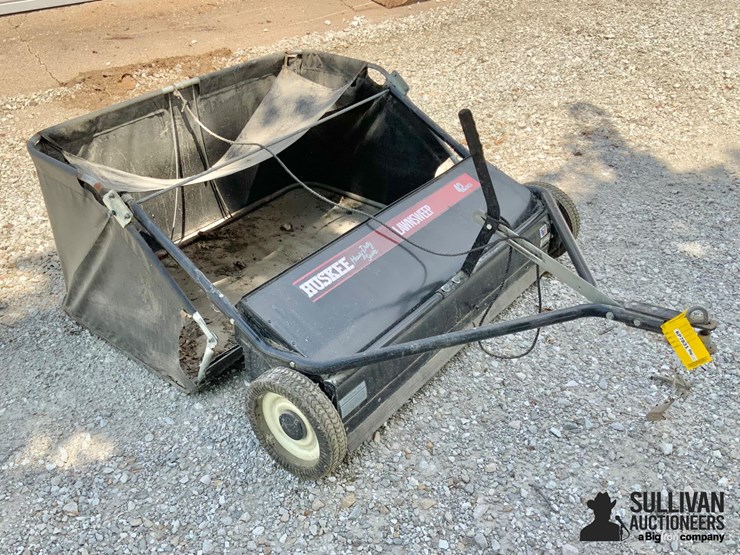 huskee-42”-lawn-sweep-image-3