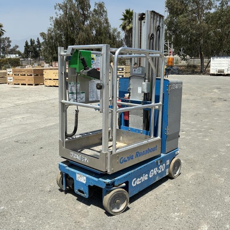 2015 GENIE GR20