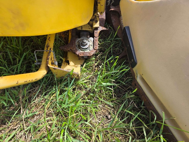 new-holland-996-image-8