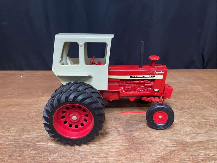 1/16-ih-1256-ertl-image-7