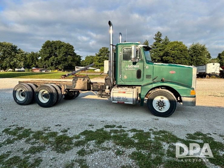 1993-peterbilt-377-image-3