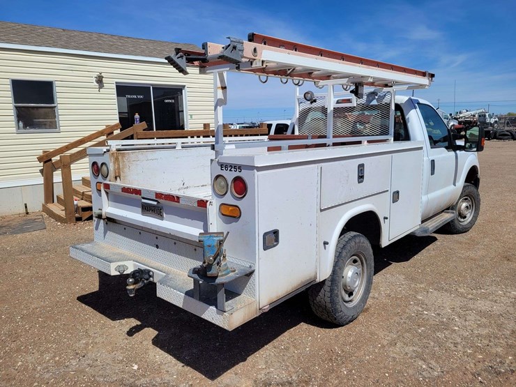 2016-ford-f350-sd-xl-image-3