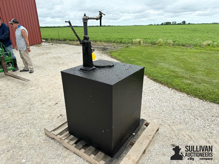 steel-bulk-oil-tank-w/-pump-image-5