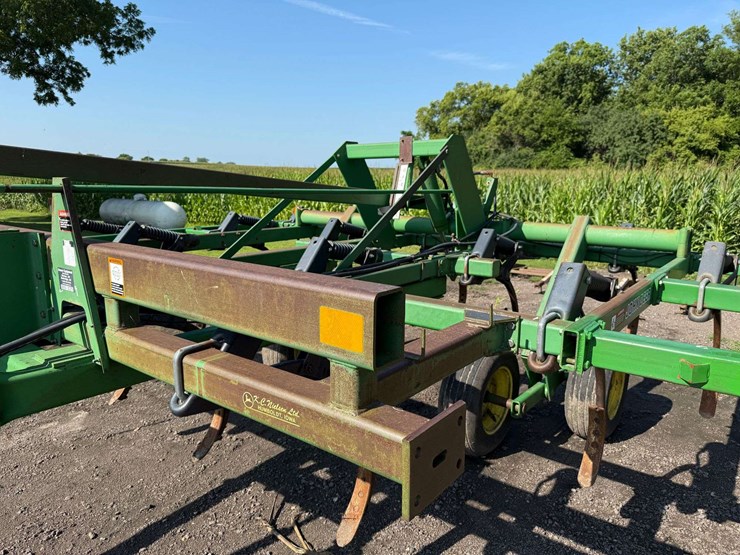 john-deere-680-image-17