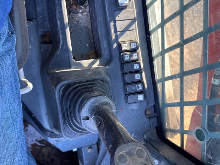 takeuchi-tl10v2-image-16
